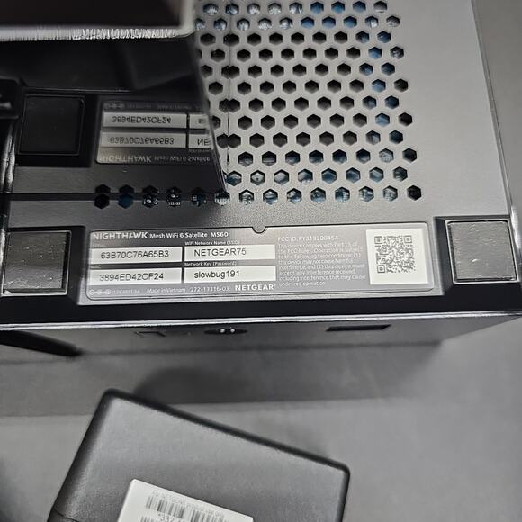 NETGEAR Nighthawk Mesh WiFi 6 System MK62 – Router + 2 Satellites – AX1800 Whole - Picture 8 of 8